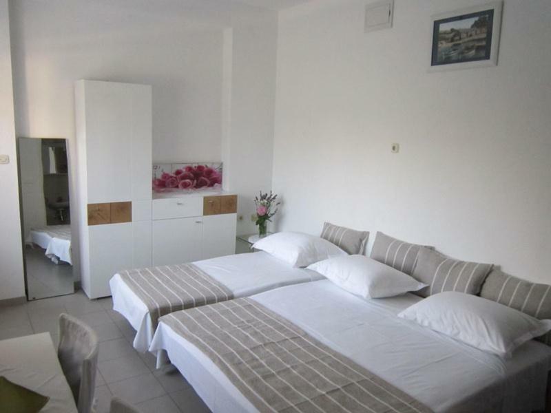 Studio Apartman Toni Apartment Split Exterior photo