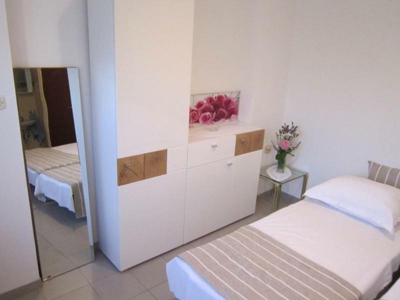 Studio Apartman Toni Apartment Split Exterior photo